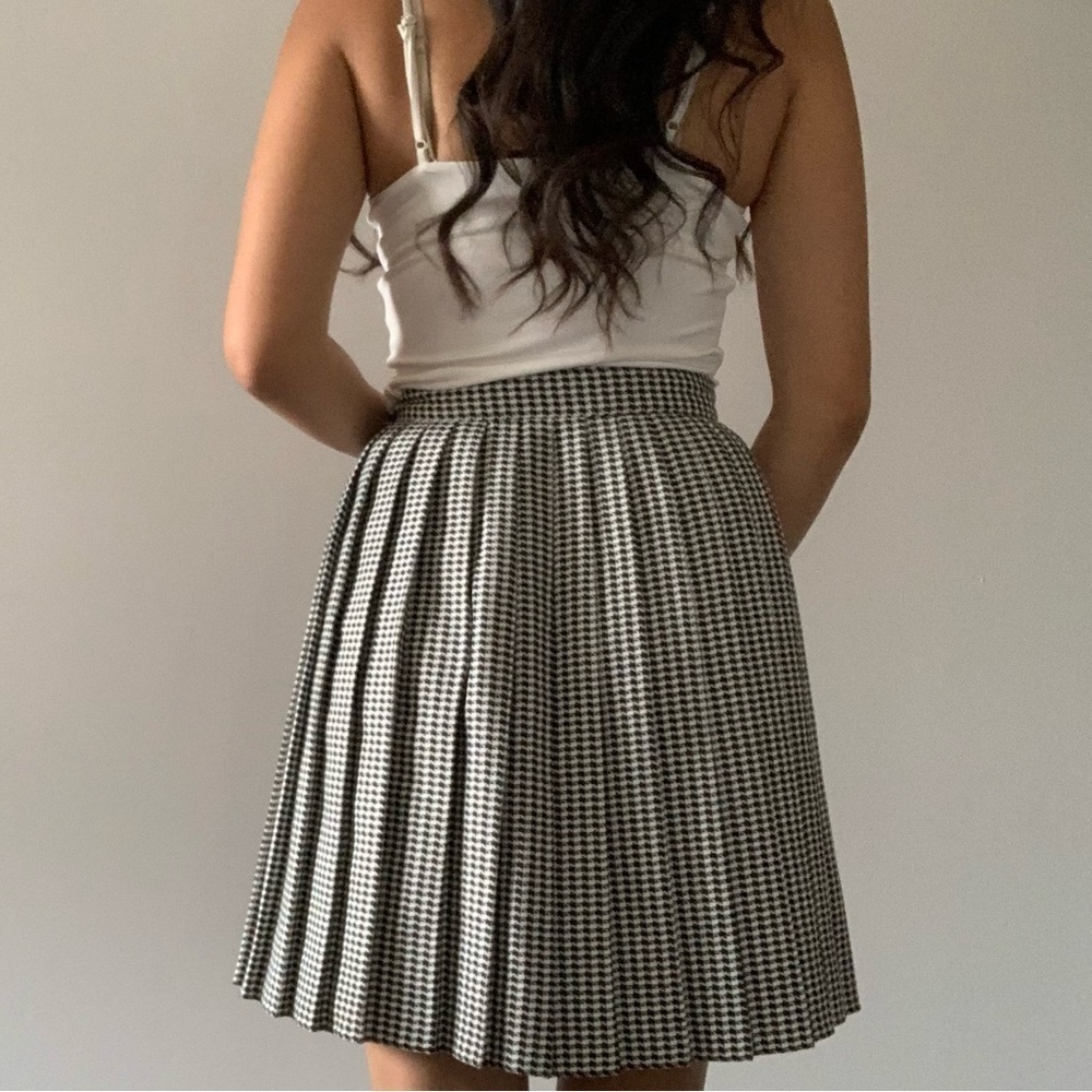 🌟 Vintage Elegance: Kips Bay A-Line Pleated Skirt in Black and White  🌟 - Picture 5 of 11